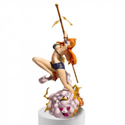The Sea Thief King IU popmax resonates with Nami Straw Hat Group gk hand-made model peripheral animation gifts